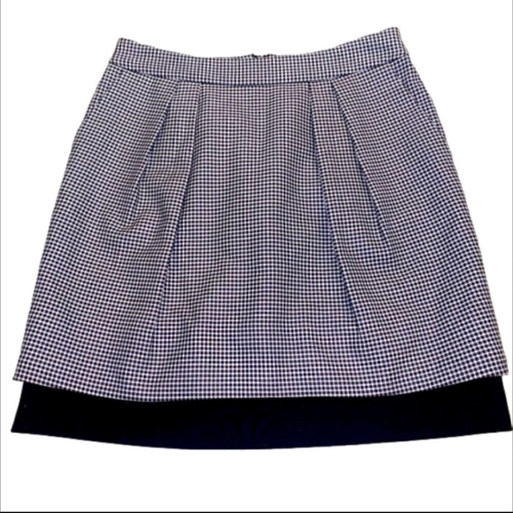 VINCE CAMUTO BLACK AND WHITE PLEATED HOUNDSTOOTH SKIRT PLUS SIZE 14